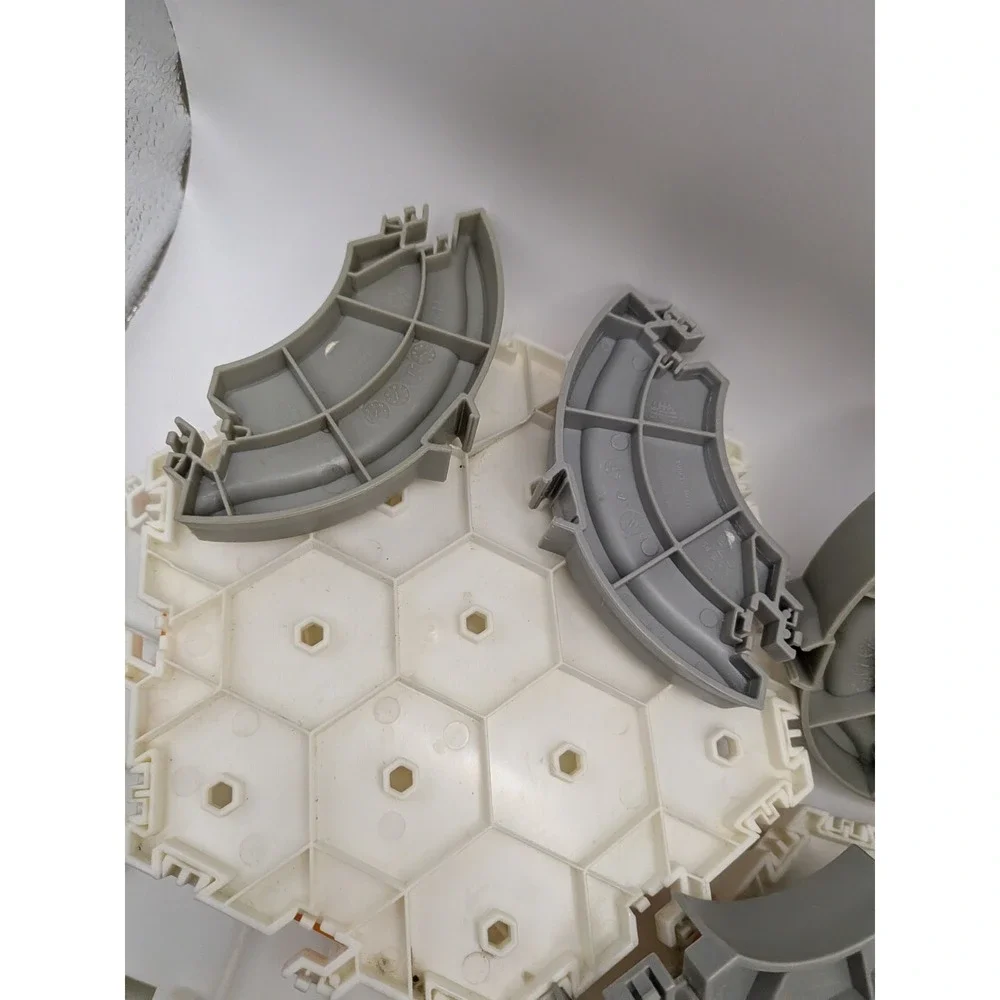 HEXBUG Nano Hive Habitat Playset And Accessories Cells Track Portable